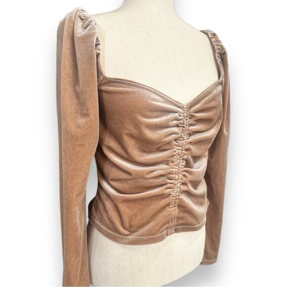 ASTR the label - Vanya Velvet Top in Blush Nude NWOT - Picture 10 of 13